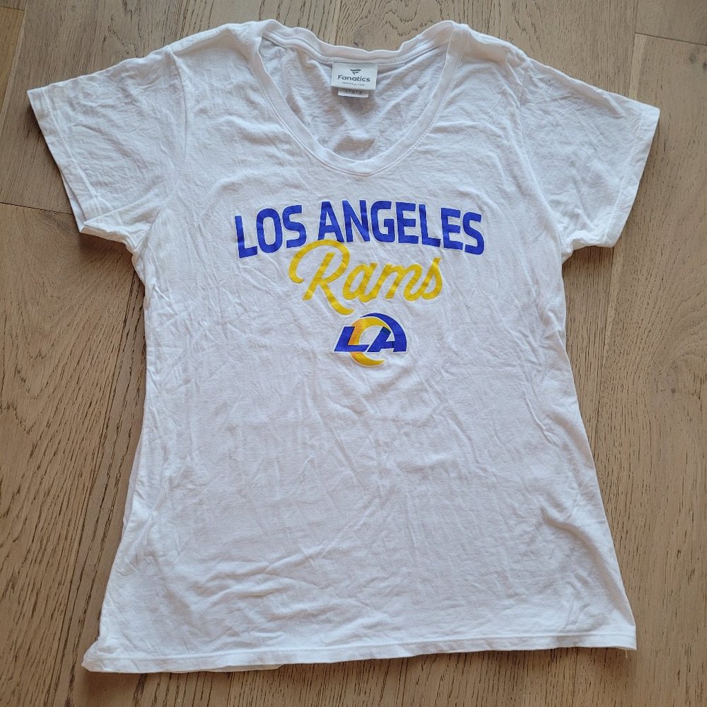 Los Angeles Rams T- Shirt, V-Neck, Size Large - Like New